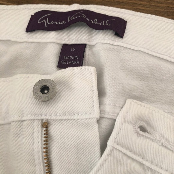 Gloria Vanderbilt*Amanda* White Jeans - Picture 5 of 6